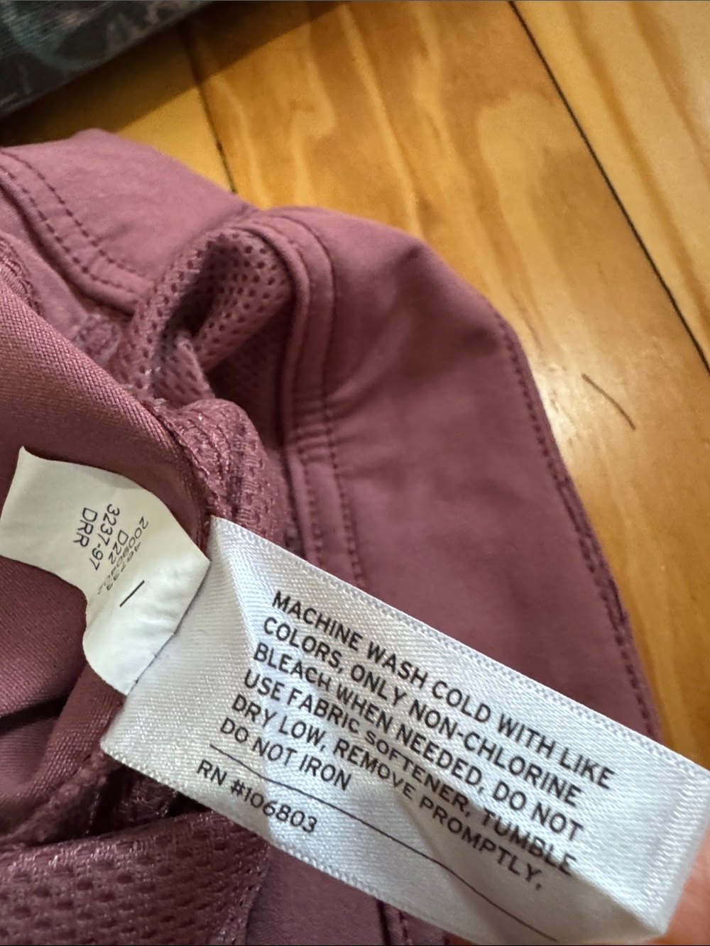 Duluth Trading Co Women's Cargo Shorts in Dusty Rose - Picture 9 of 9